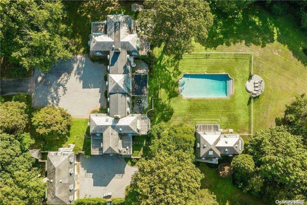 214 Cleft Road Mill Neck, NY 11765 - Photo 35 of 36 an outdoor space with furniture