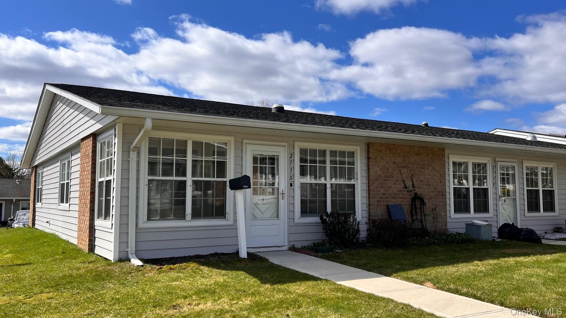 273 Berwick Court, Unit A Ridge, NY 11961 - Photo 2 of 12