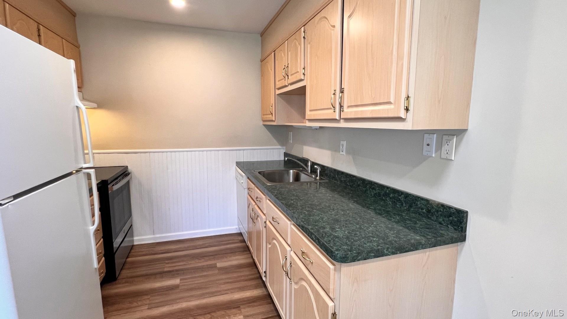 273 Berwick Court, Unit A Ridge, NY 11961 - Photo 8 of 12