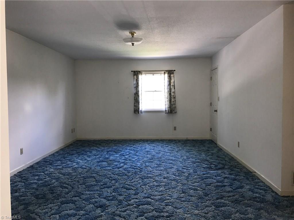 104 Royal Road Jamestown, NC 27282 - Photo 18 of 30 Gallery Image 18