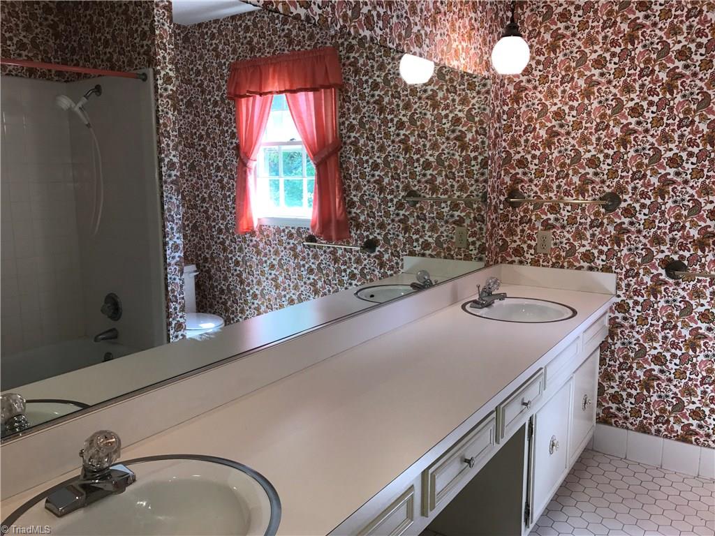 104 Royal Road Jamestown, NC 27282 - Photo 22 of 30 Gallery Image 22