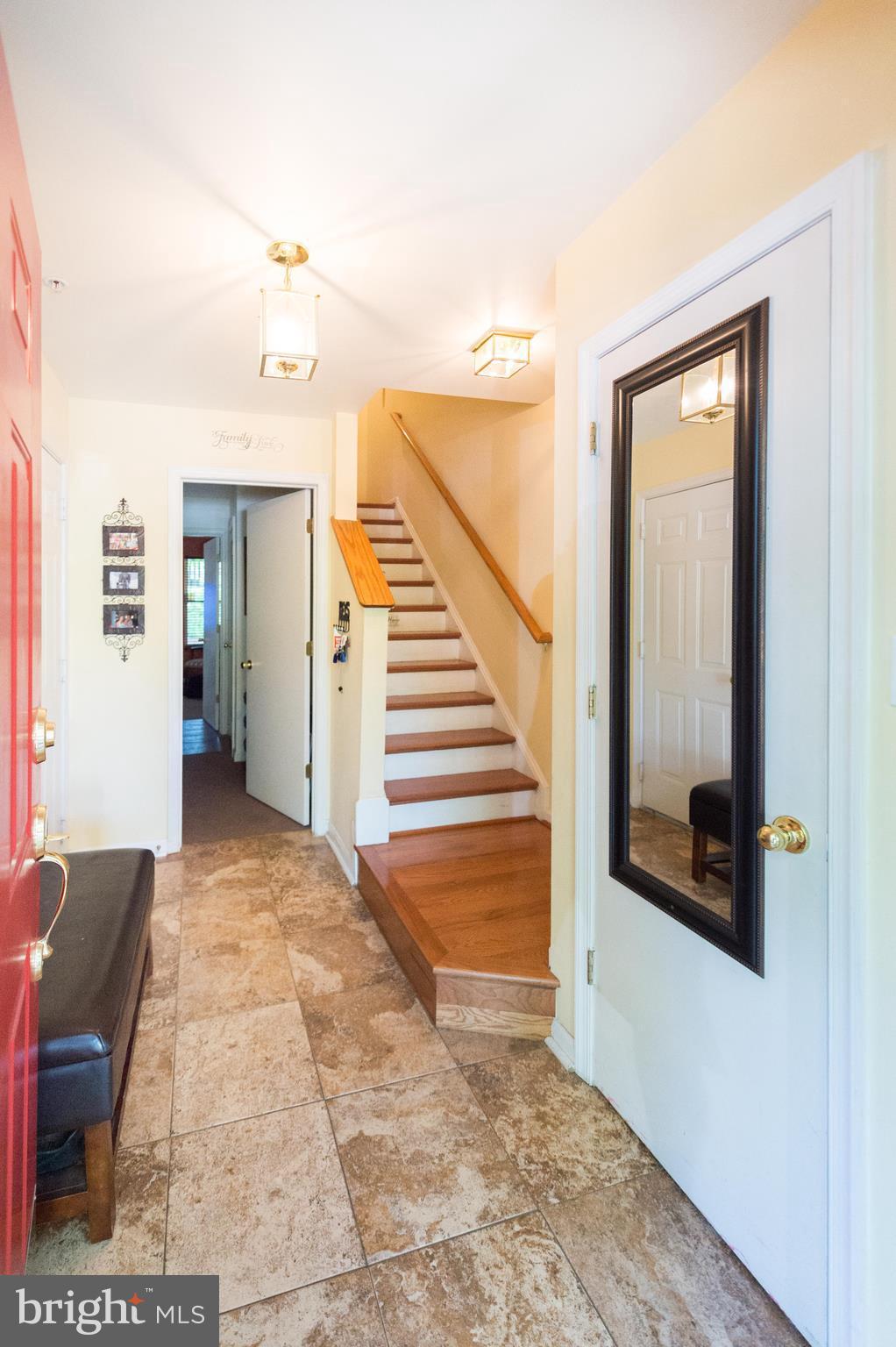 405 Chadford Road Baltimore, MD 21212 - Photo 17 of 25 First Floor Foyer