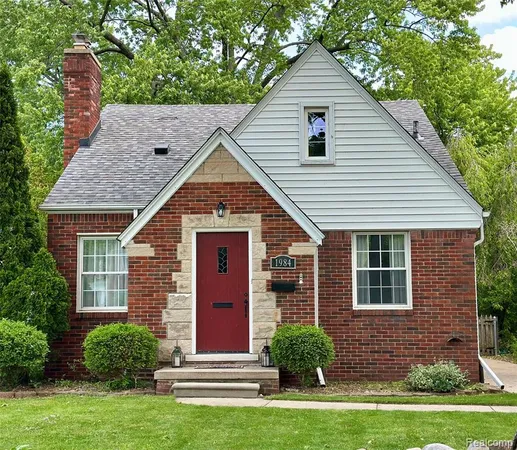 $285,000 | 1984 Beaufait Drive, Grosse Pointe, MI 48236