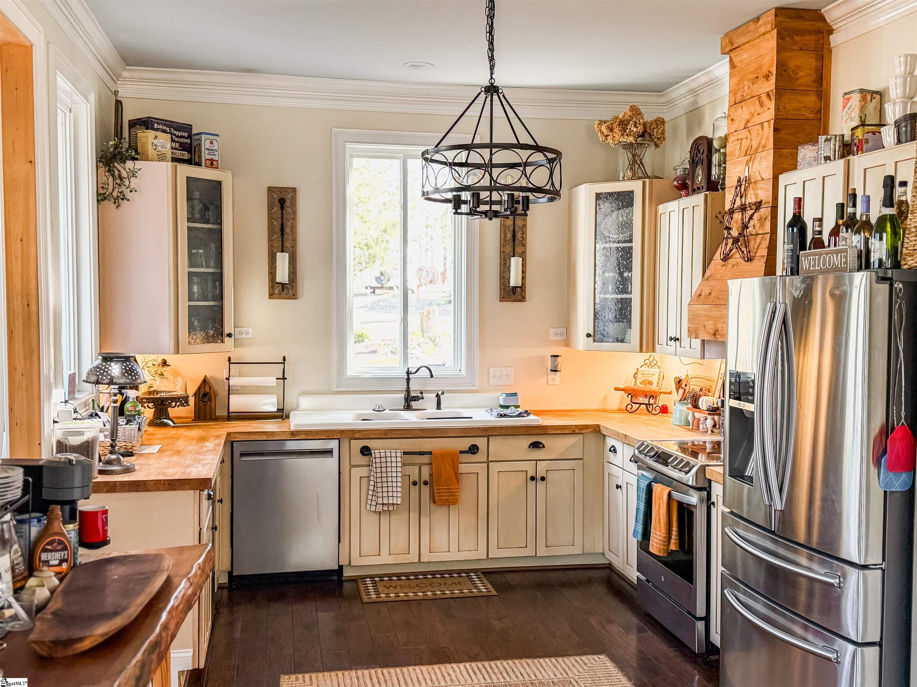 2257 Fairview Road Fountain Inn, SC 29644 - Photo 9 of 15