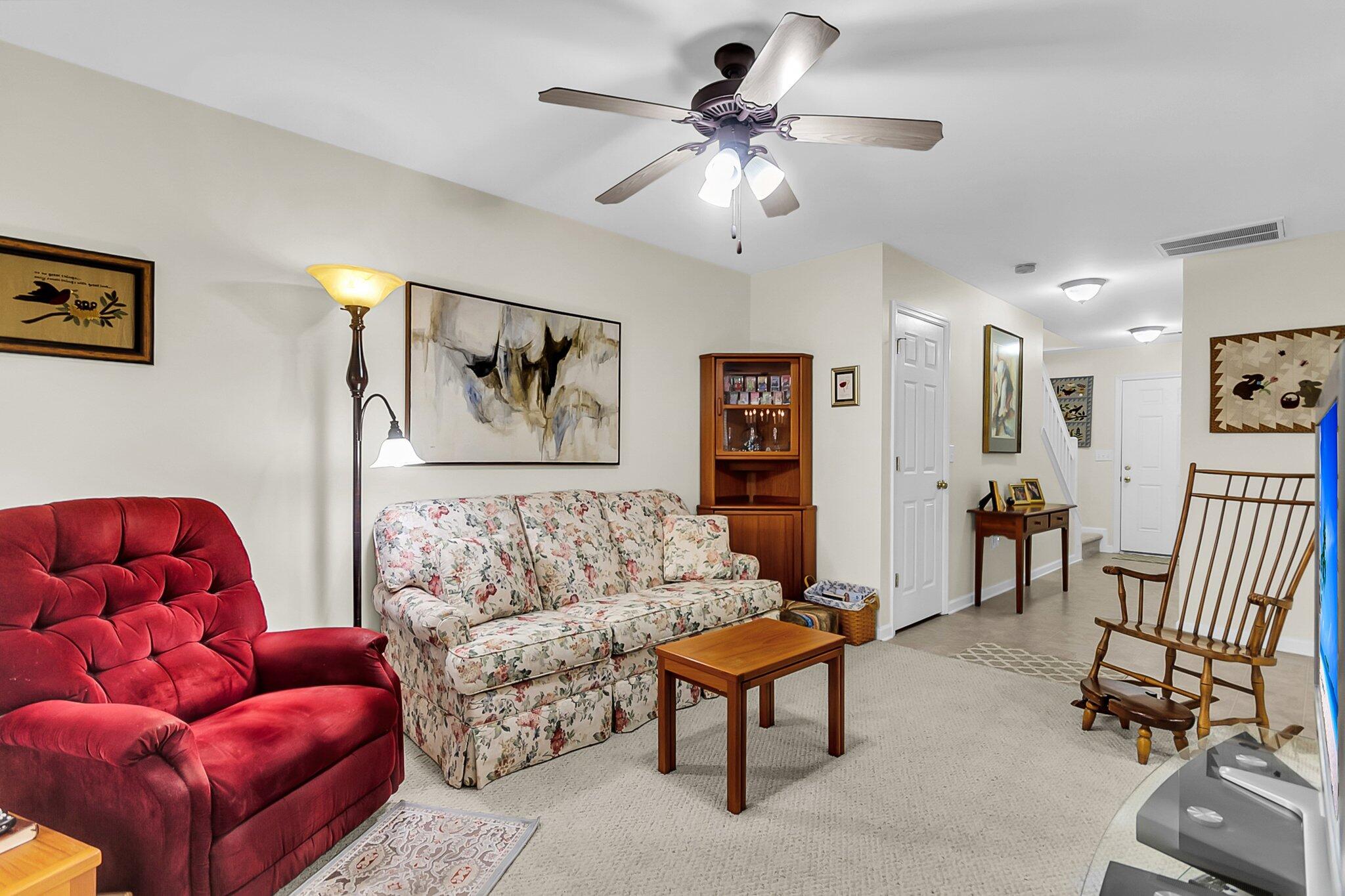 303 Pine Bluff Drive Summerville, SC 29483 - Photo 6 of 34 CREM - 303 Pine Bluff-16