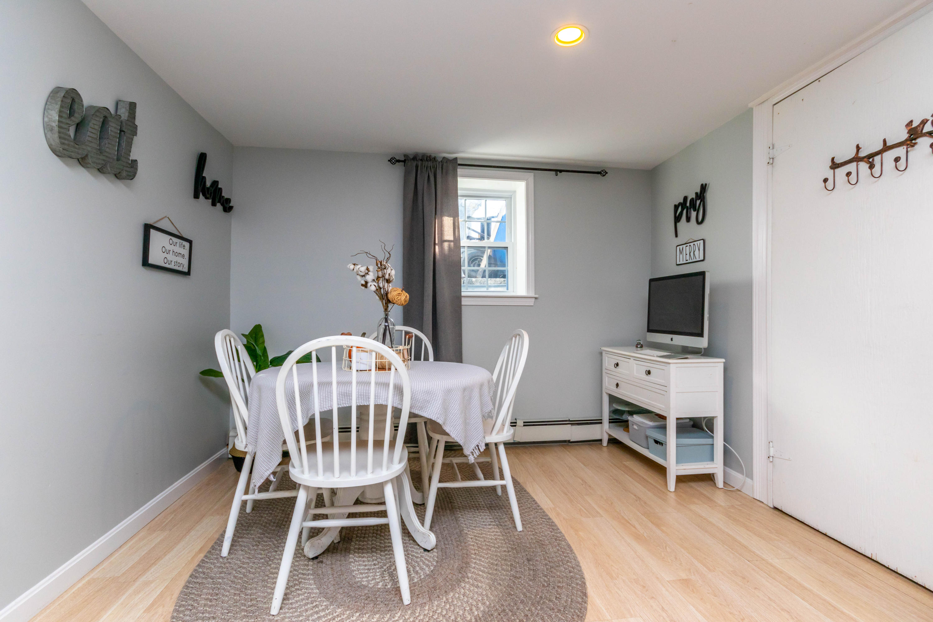 371 Megan Road Hyannis, MA 02601 - Photo 19 of 34 a dining room with furniture and window