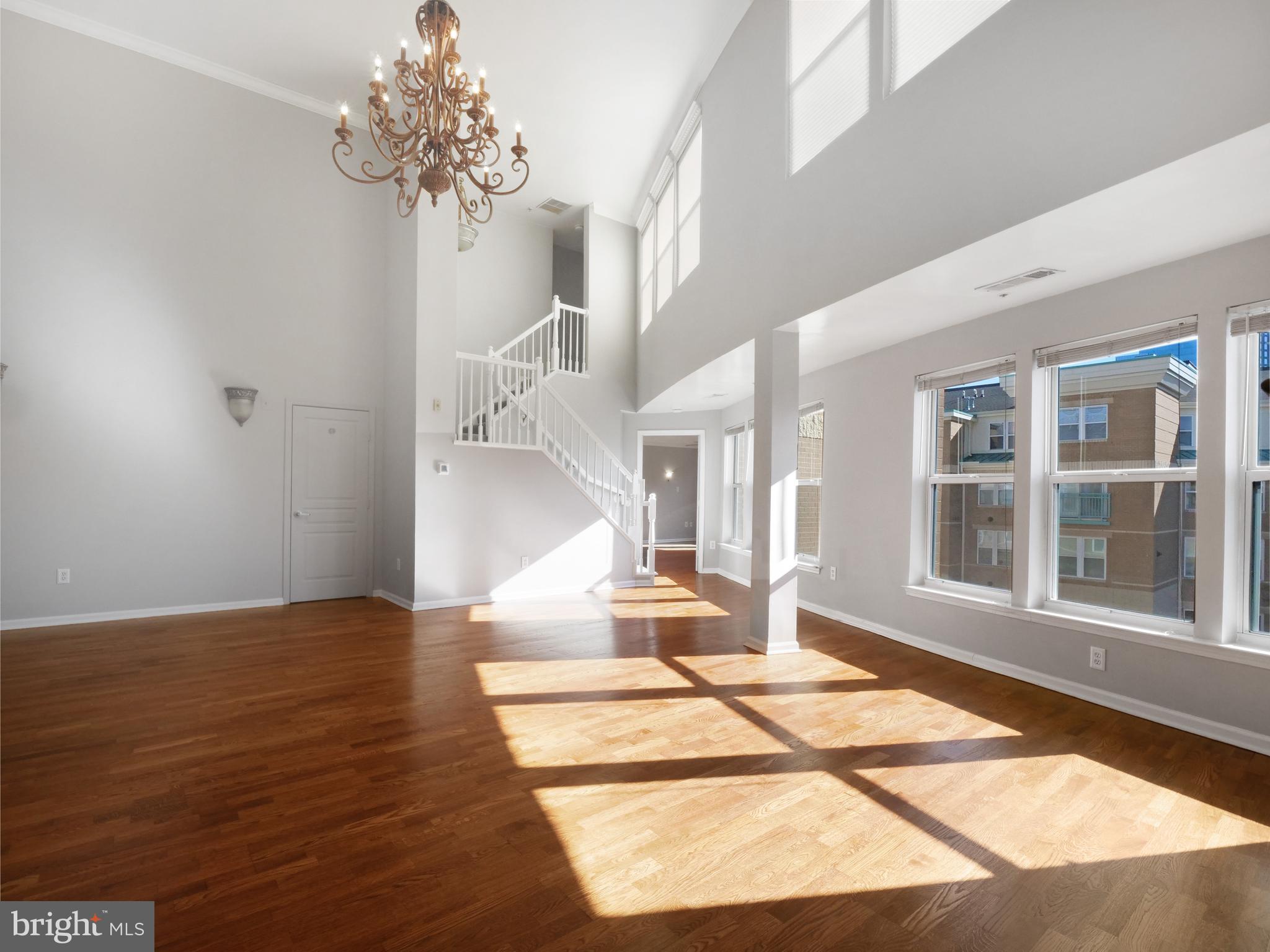 One of a kind penthouse condo - Reston Town Center