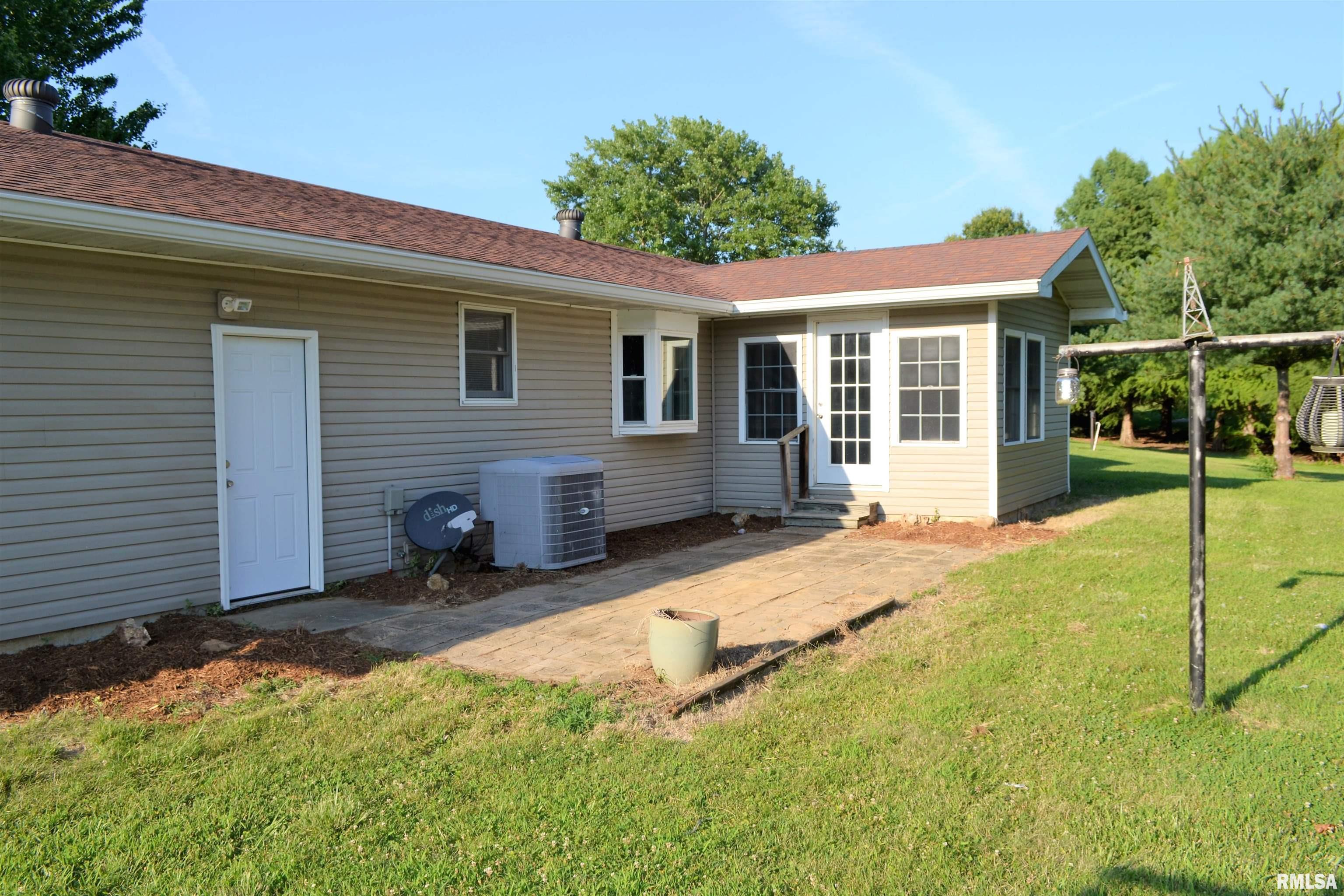 1391 Merritt Road Jacksonville, IL 62650 - Photo 26 of 31
