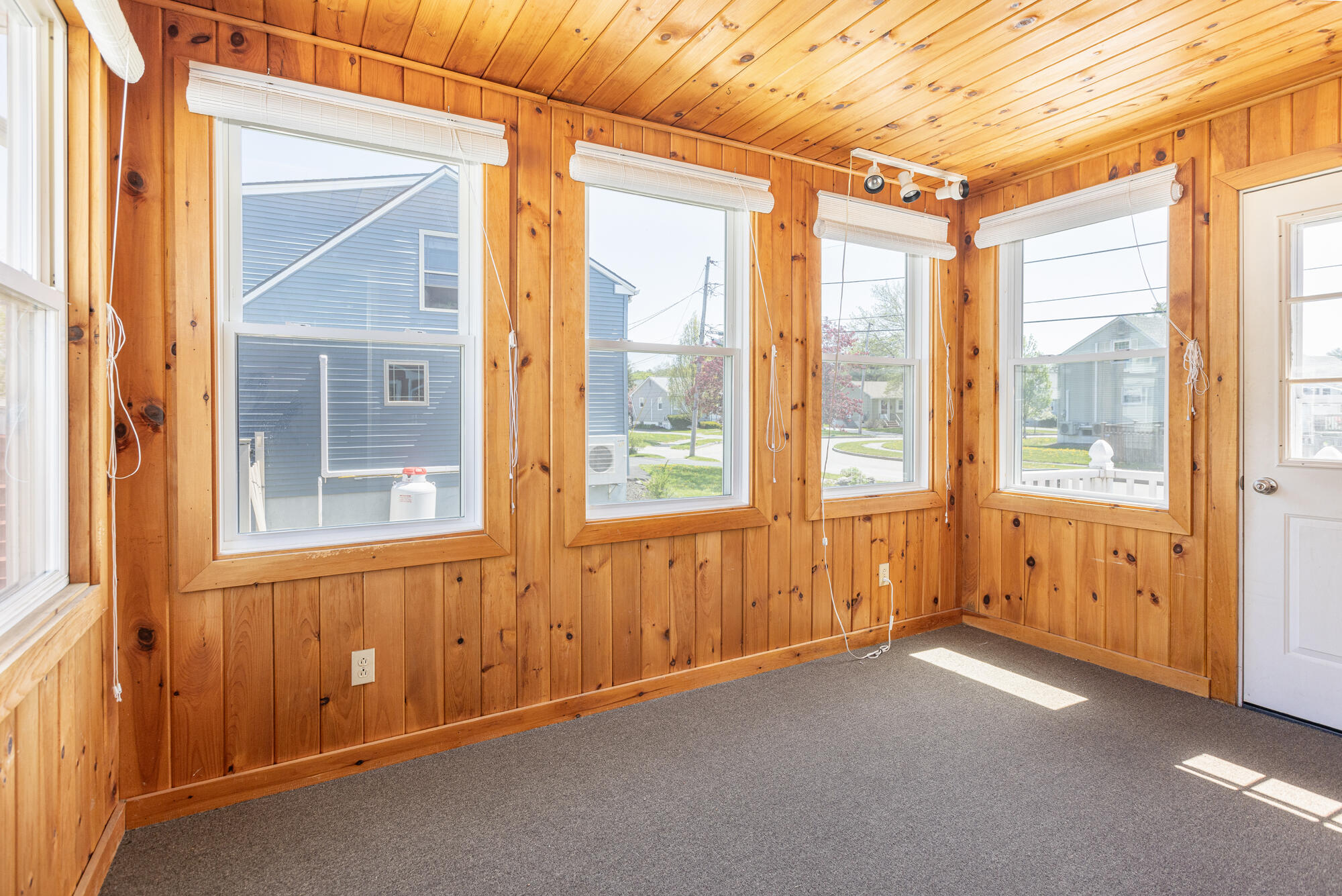 39 Samuel Road Portland, ME 04103 - Photo 3 of 33 39 Samuel Rd._W5_001