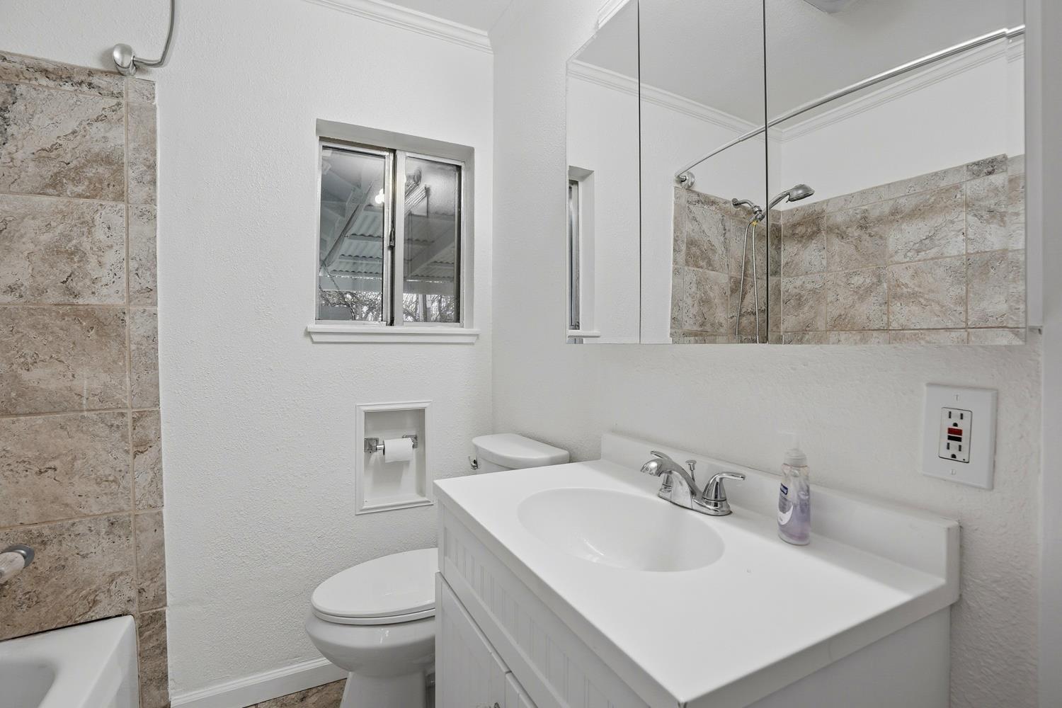2410 East Gerard Avenue Merced, CA 95341 - Photo 23 of 42