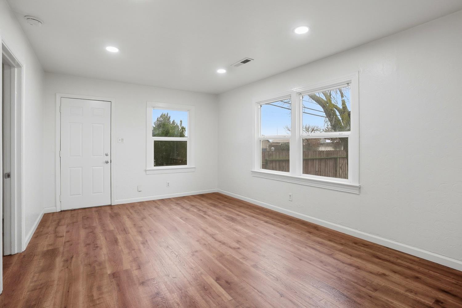 2410 East Gerard Avenue Merced, CA 95341 - Photo 3 of 42