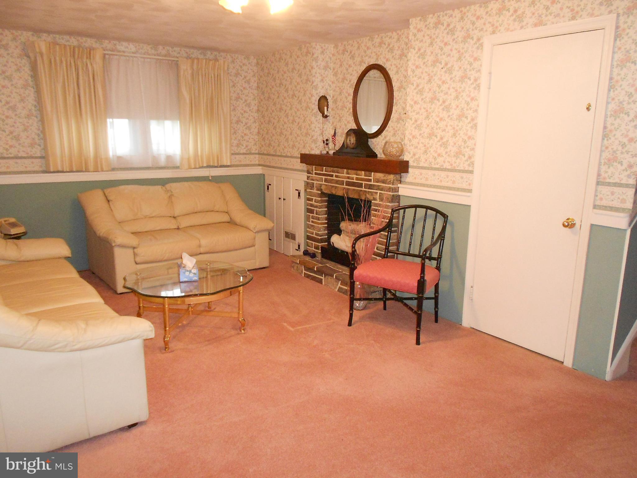 111 Ridgefield Road Lutherville-Timonium, MD 21093 - Photo 10 of 30 Family Room