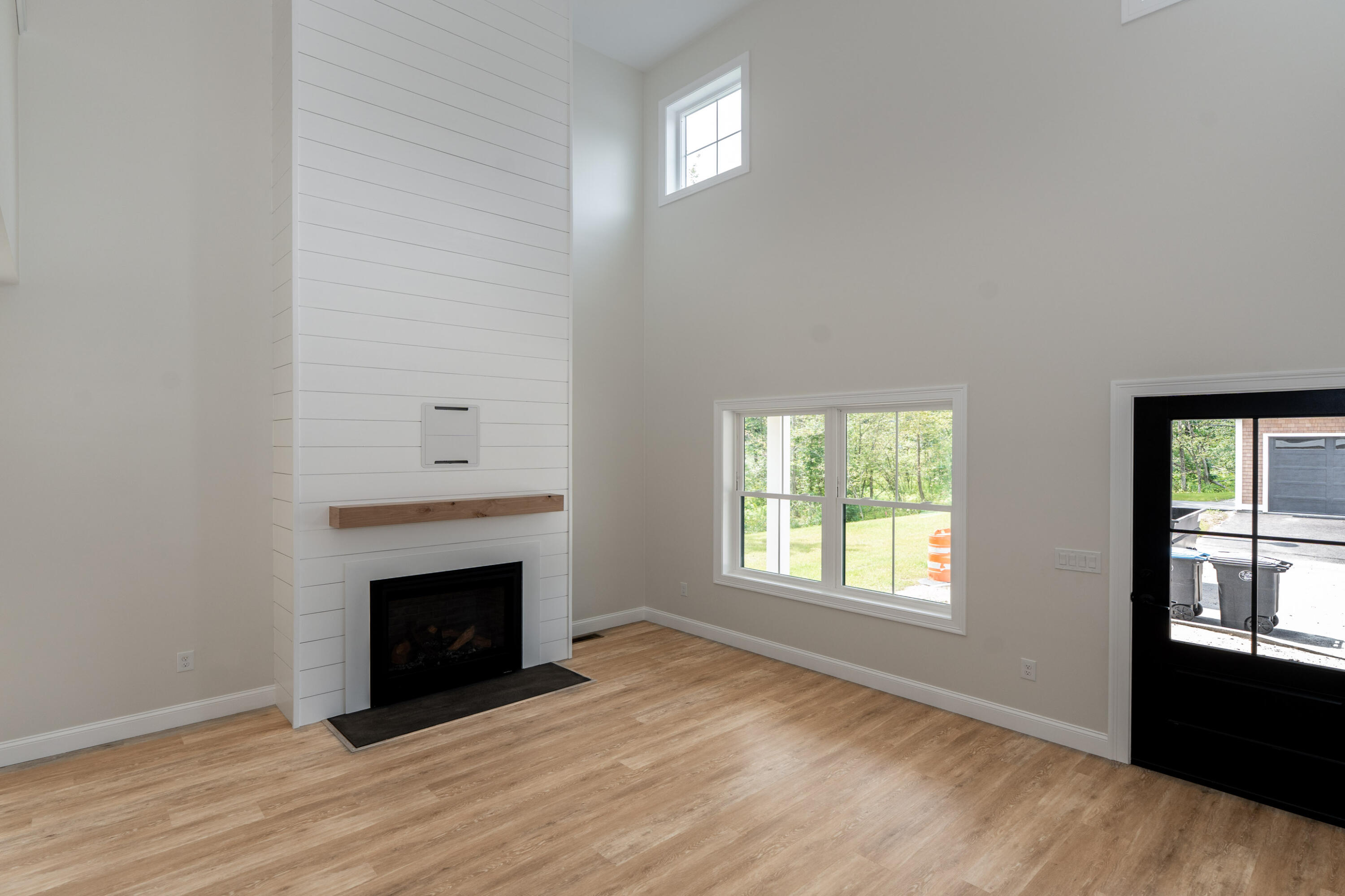 25 Daybreak Lane, Unit 8 Windham, ME 04062 - Photo 5 of 12 2.unit 7,interior-41