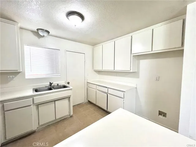 $1,800 | 16214 Juniper Street, Unit 1A, Hesperia, CA 92345