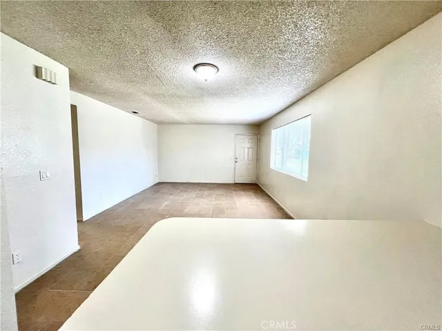 $1,800 | 16214 Juniper Street, Unit 1A, Hesperia, CA 92345