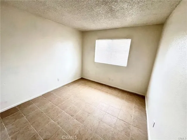 $1,800 | 16214 Juniper Street, Unit 1A, Hesperia, CA 92345