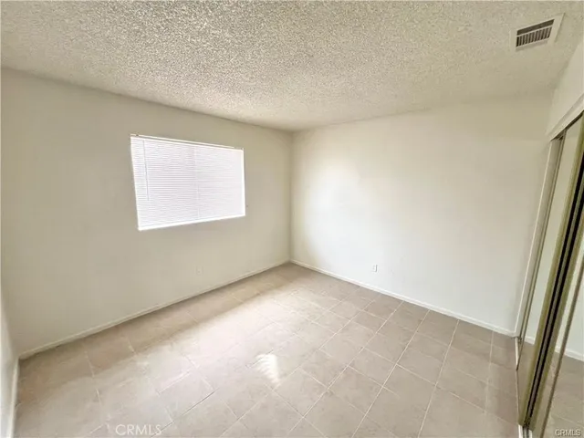 $1,800 | 16214 Juniper Street, Unit 1A, Hesperia, CA 92345