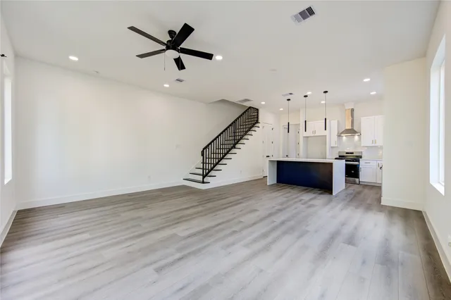 $2,500 | 3639 Rebecca Street, Unit D, Houston, TX 77021