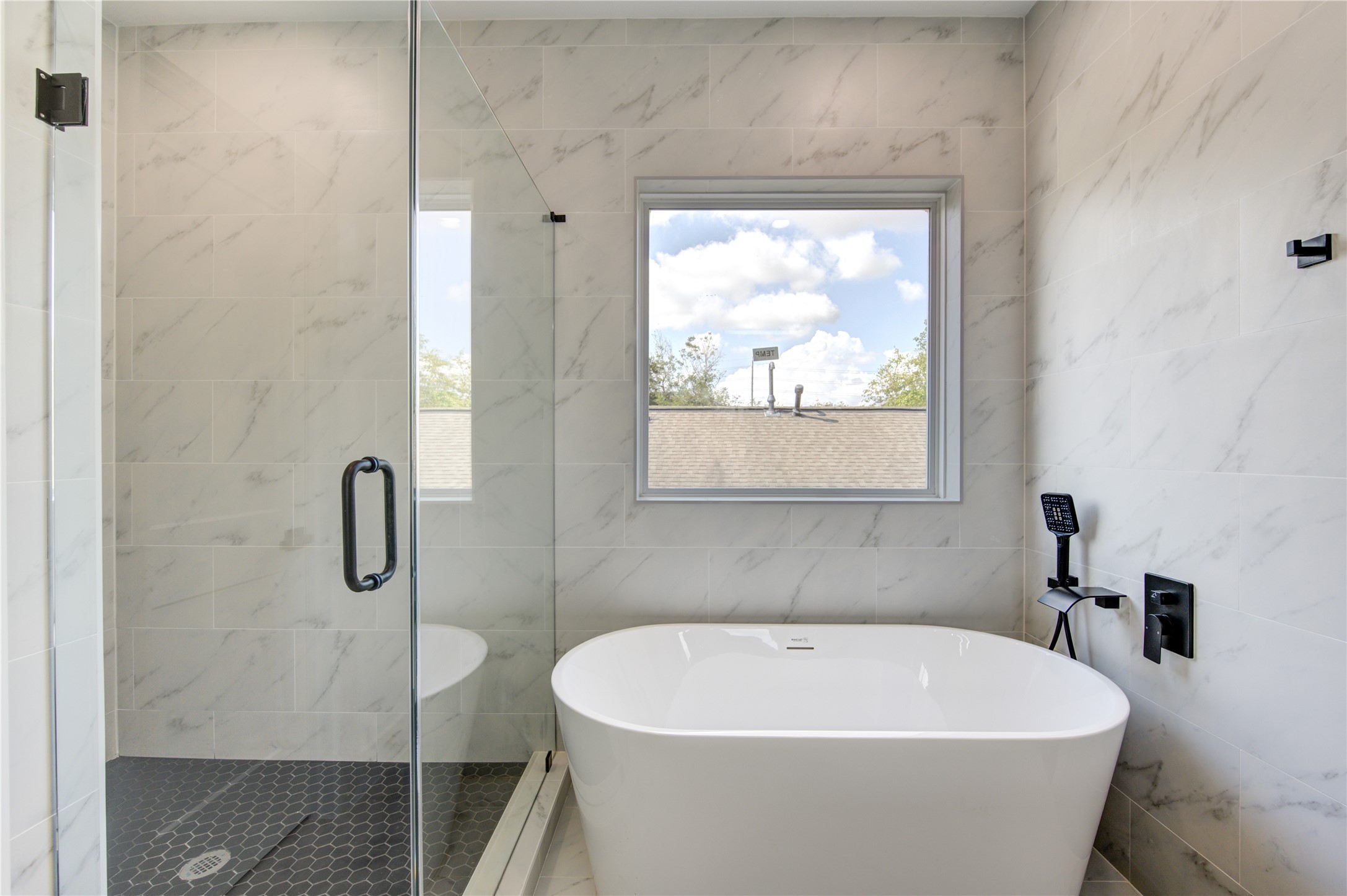 3639 Rebecca Street, Unit D Houston, TX 77021 - Photo 7 of 27