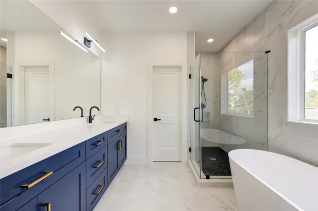 $2,500 | 3639 Rebecca Street, Unit D, Houston, TX 77021