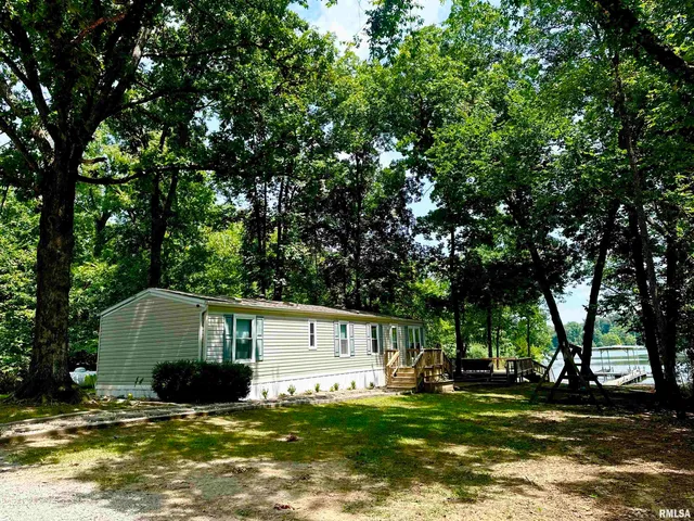 $225,000 | 2030 Gierten Road, Centralia, IL 62801