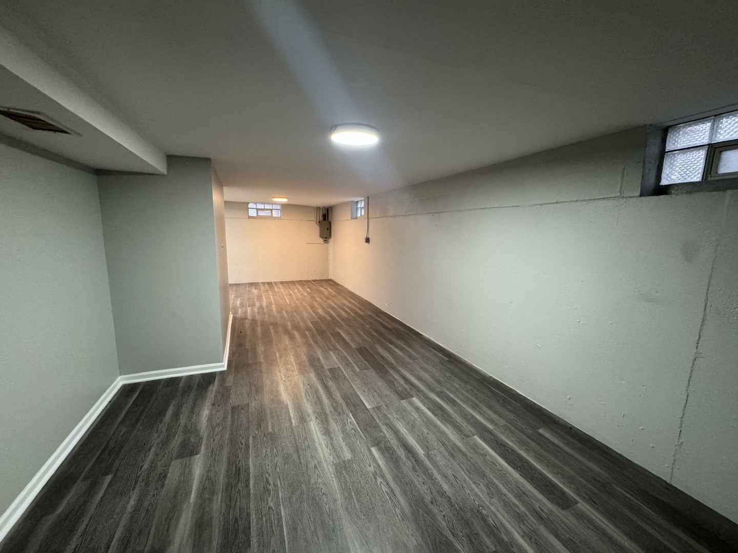 1447 West 114th Place Chicago, IL 60643 - Photo 16 of 21 a view of empty room with wooden floor