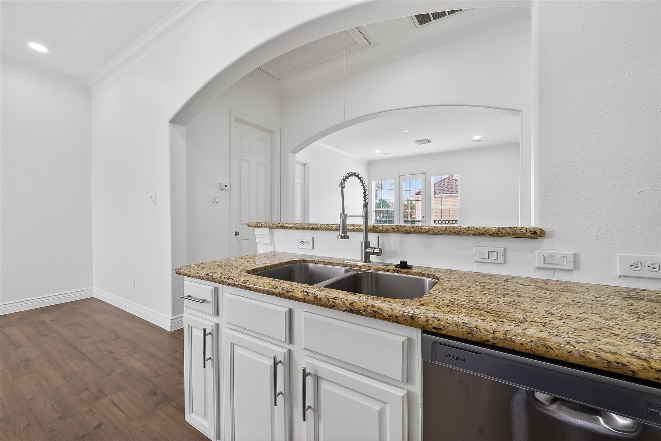 5919 Turtle Beach Lane Houston, TX 77036 - Photo 16 of 47