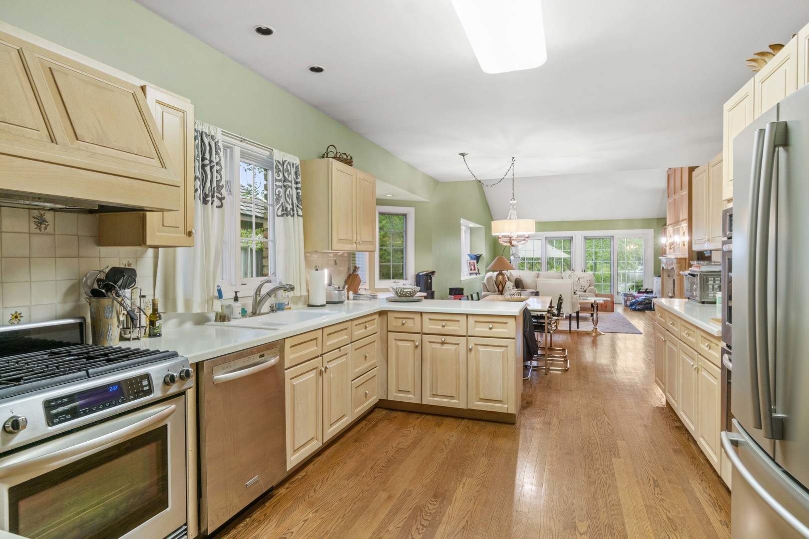 25 Lake Ridge Club Drive Burr Ridge, IL 60527 - Photo 6 of 36