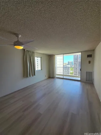 $2,800 | 400 Hobron Lane, Unit 2815, Honolulu, HI 96815