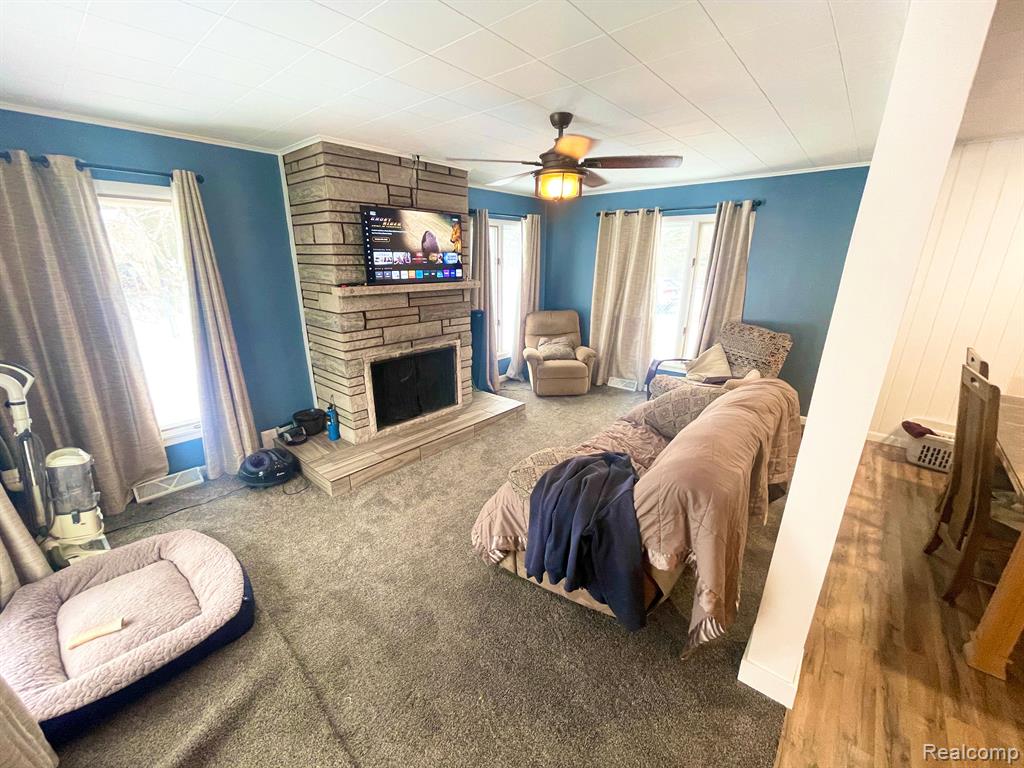 2329 Riverside Drive Port Huron, MI 48060 - Photo 4 of 22