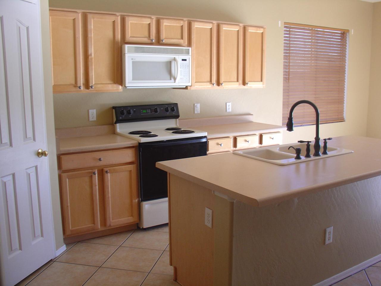 3753 South Wickiup Road Apache Junction, AZ 85119 - Photo 4 of 6 Kitchen