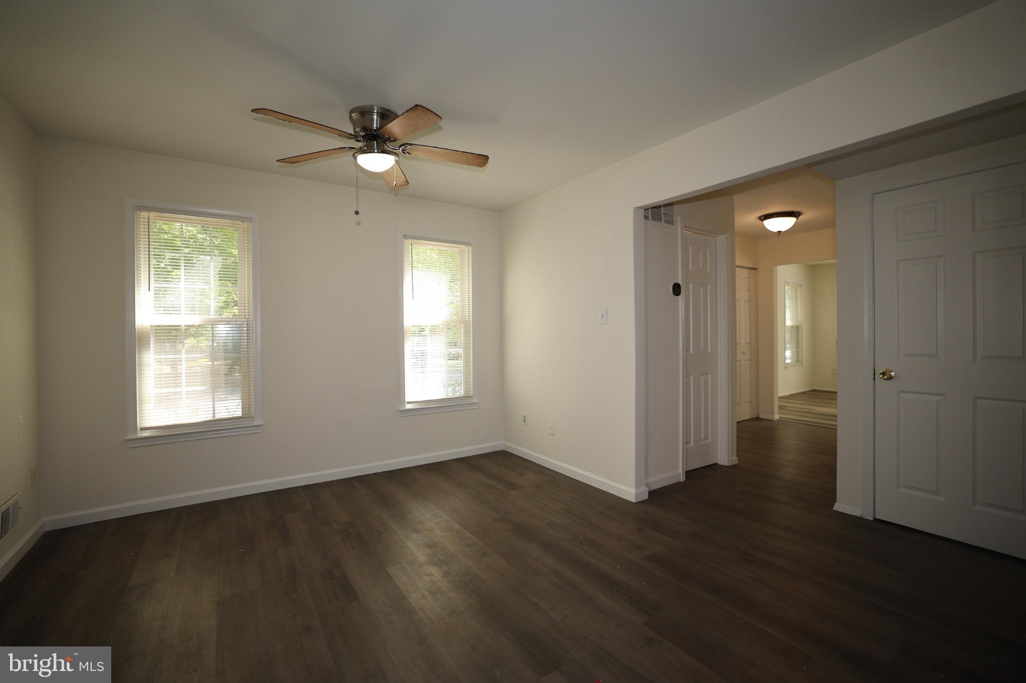 2400 Ansdel Court Reston, VA 20191 - Photo 2 of 19 Bright and airy living space awaits!
