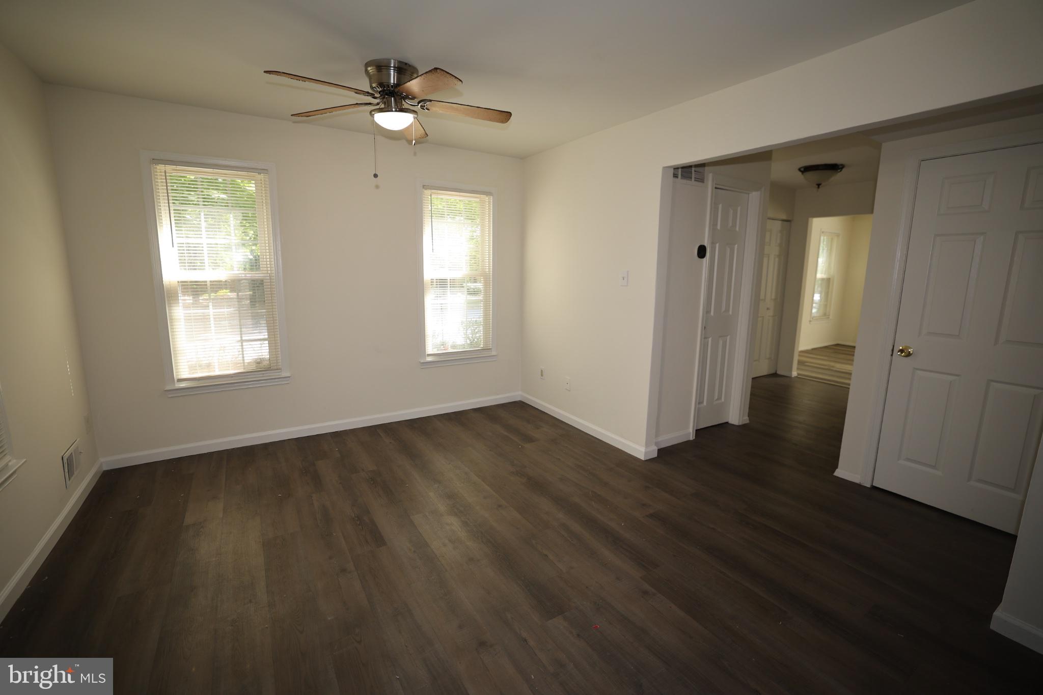 2400 Ansdel Court Reston, VA 20191 - Photo 3 of 19 Bright and airy living space awaits.