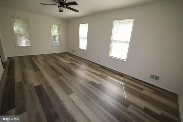 $3,250 | 2400 Ansdel Court, Reston, VA 20191