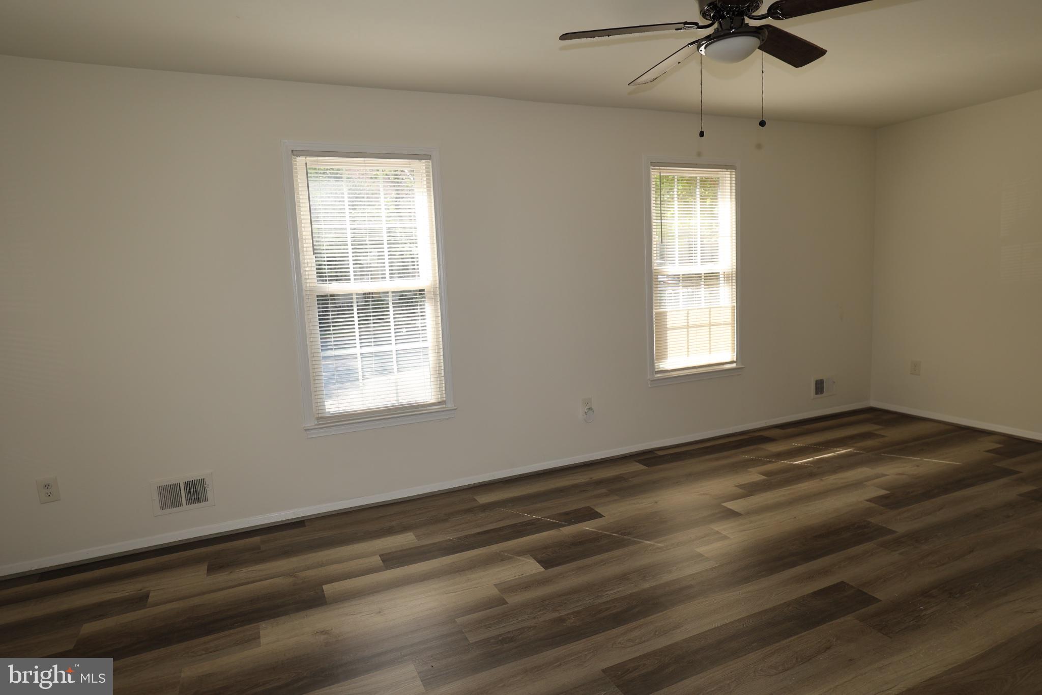2400 Ansdel Court Reston, VA 20191 - Photo 8 of 19 Bright and airy open space awaits.