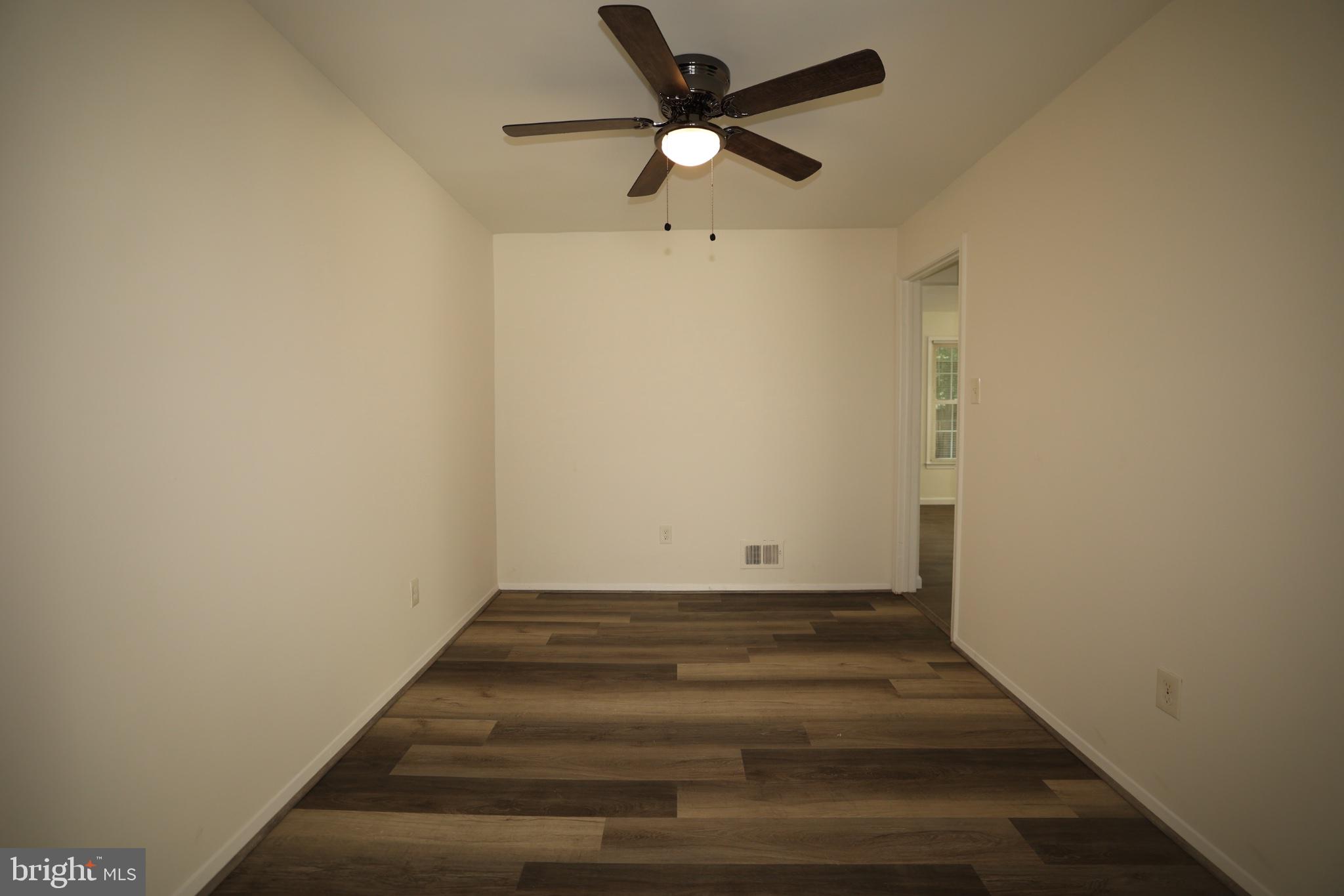 2400 Ansdel Court Reston, VA 20191 - Photo 9 of 19 Bright and airy versatile space.