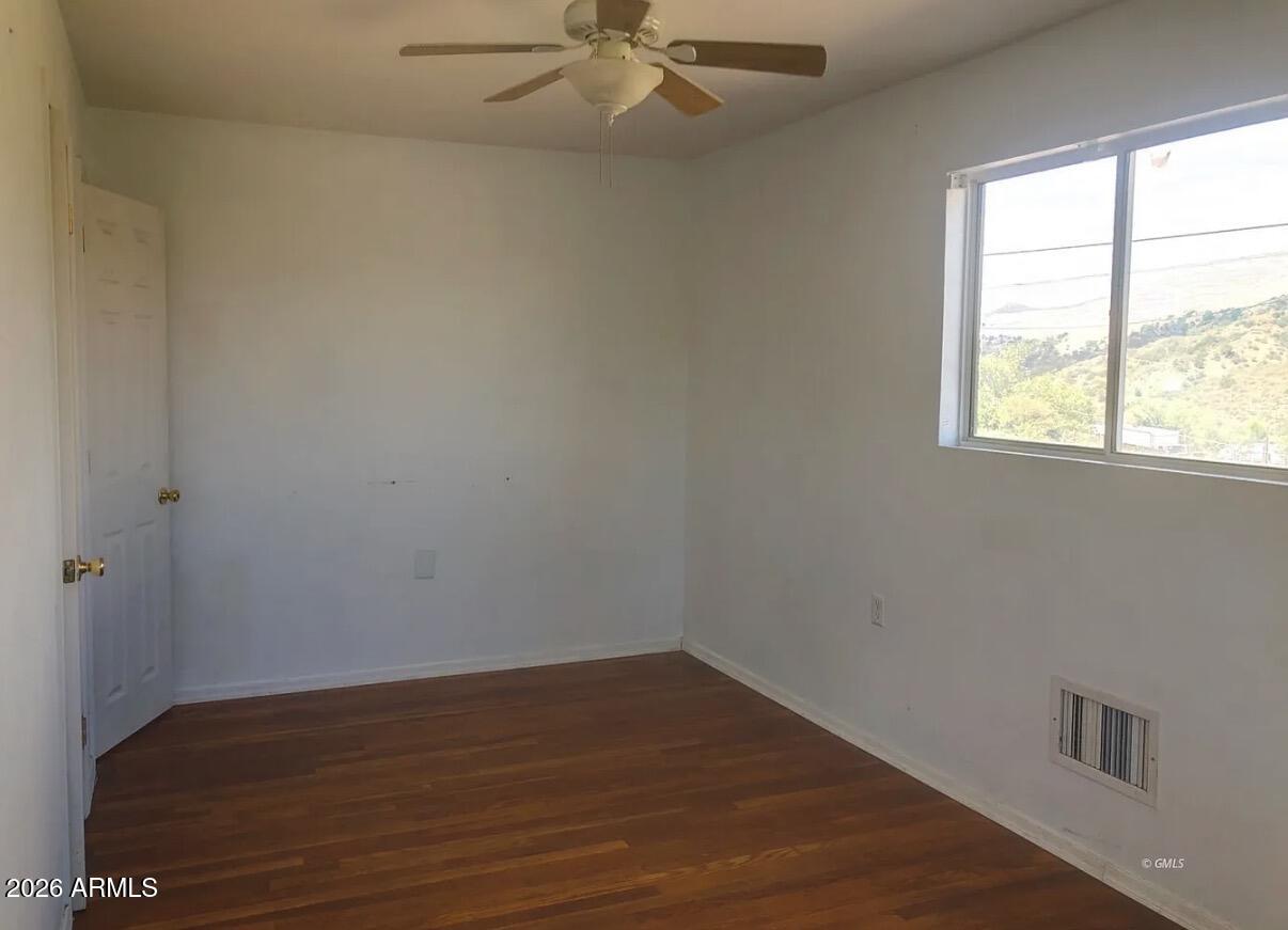 1137 Rice Street Miami, AZ 85539 - Photo 8 of 18 IMG_1533