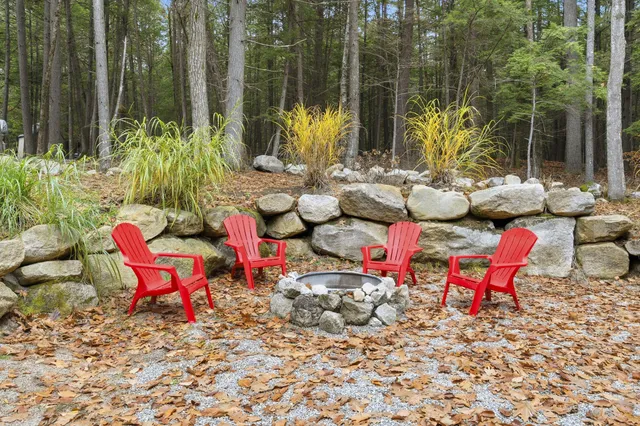 $399,000 | 10 North Bay Road, Bridgton, ME 04009