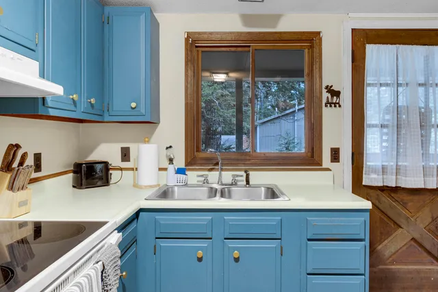 $399,000 | 10 North Bay Road, Bridgton, ME 04009