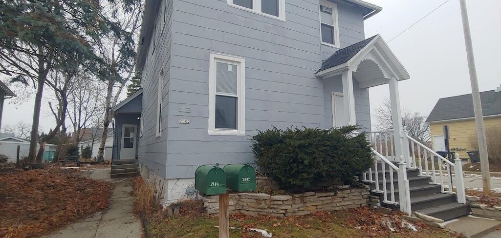 2002 South 14th Street Sheboygan, WI 53081 - Photo 10 of 11 Front/Side