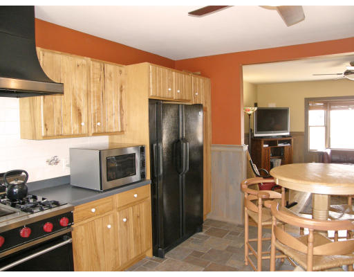 871 Sconticut Neck Road Fairhaven, MA 02719 - Photo 15 of 30