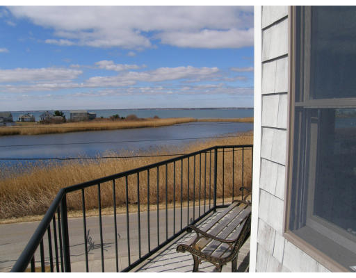 871 Sconticut Neck Road Fairhaven, MA 02719 - Photo 9 of 30