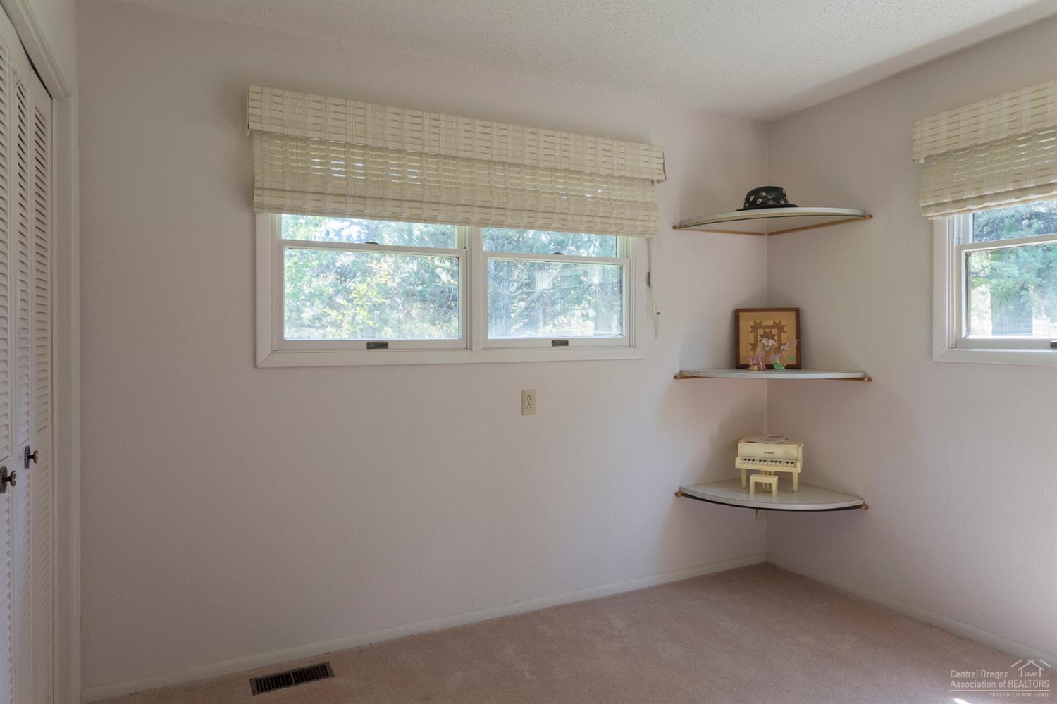 19115 Innes Market Road Bend, OR 97703 - Photo 22 of 25 Additional Photo