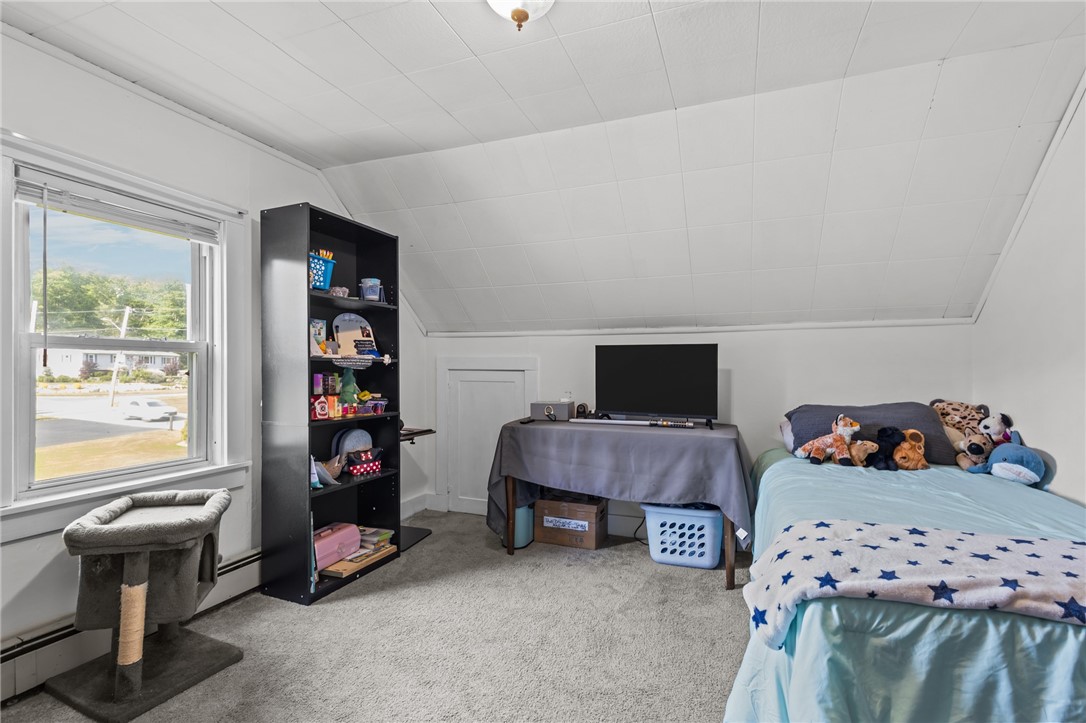 227 Angell Road Lincoln, RI 02865 - Photo 36 of 41 Second floor bed