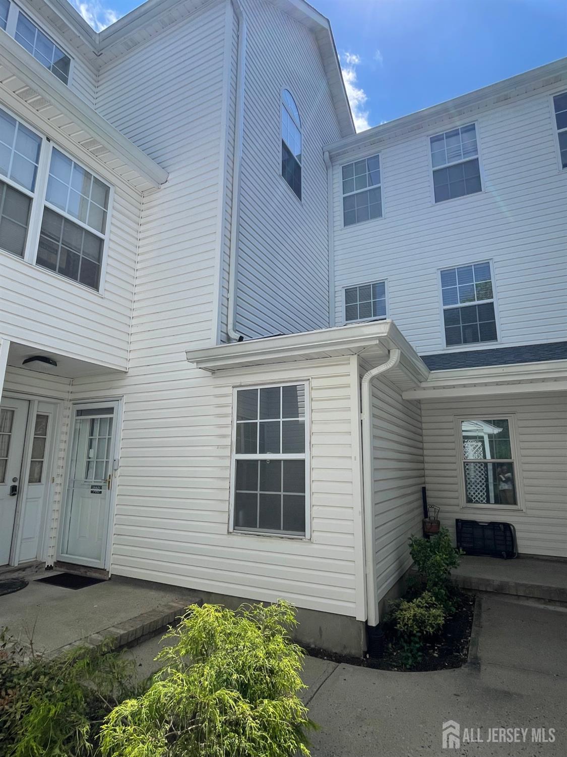 918 Plymouth Road North Brunswick, NJ 08902 - Photo 1 of 30 a front view of a house