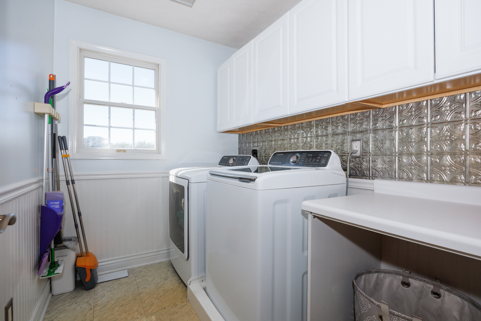 2405 Savanna Road Bloomington, IL 61705 - Photo 25 of 48 a utility room with dryer and washer