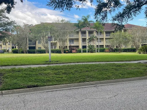 $1,649 | 2690 Coral Landings Boulevard, Unit 711, Palm Harbor, FL 34684