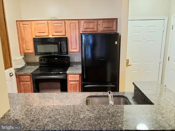 $2,350 | 4551 Strutfield Lane, Unit 4204, Alexandria, VA 22311