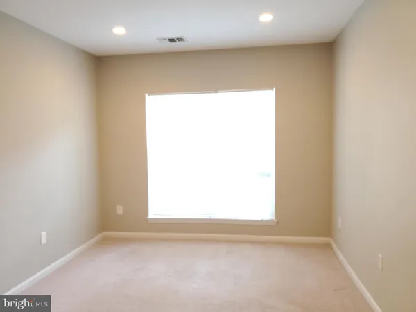 $2,350 | 4551 Strutfield Lane, Unit 4204, Alexandria, VA 22311