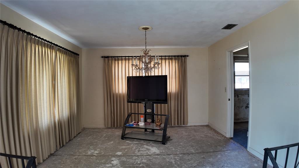 5026 North Socrum Loop Road Lakeland, FL 33809 - Photo 6 of 31